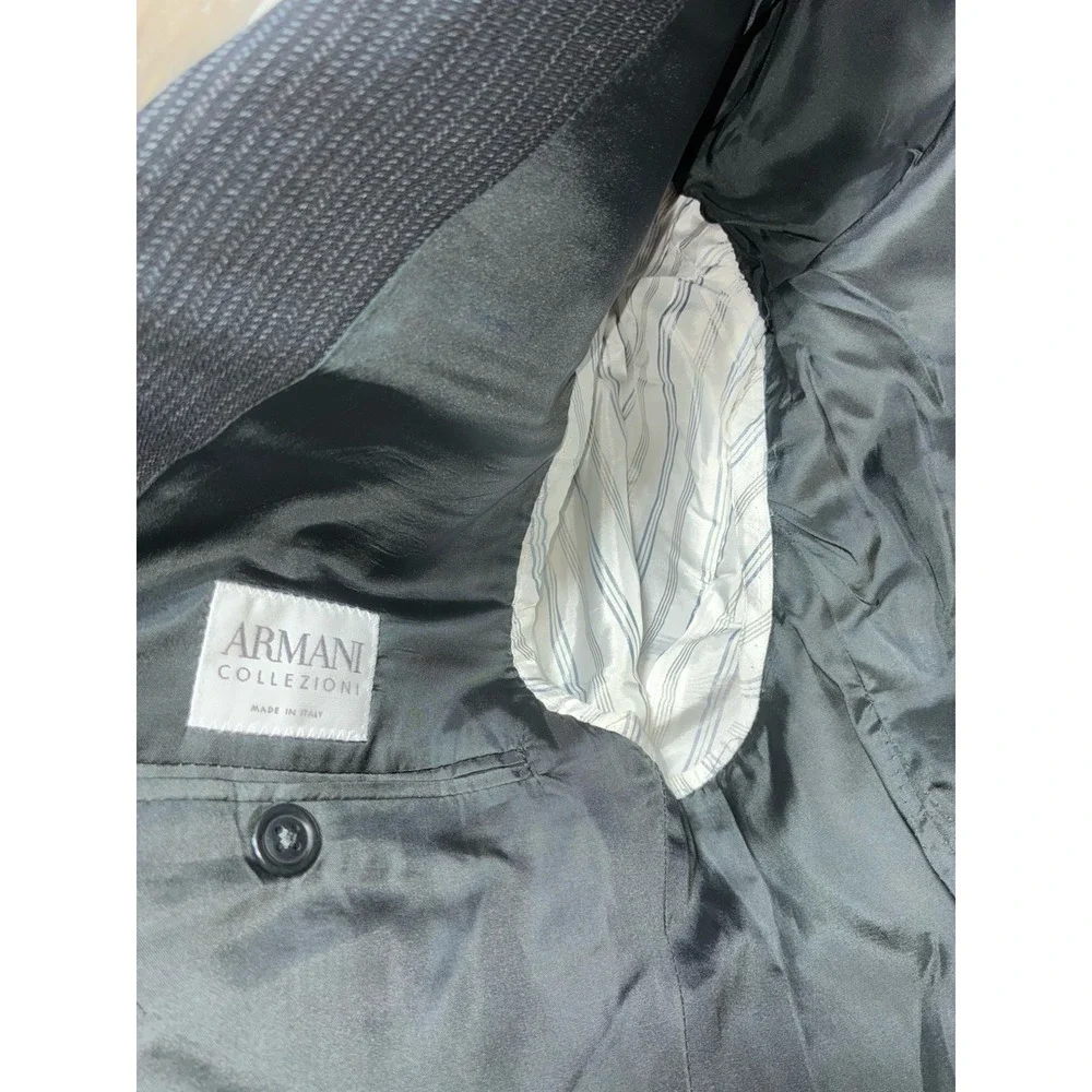 Armani Collezioni Saks Blazer Men's 40R Charcoal Herringbone Wool Italy‎ *hole